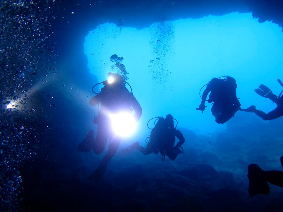 Grotte dei Dois Olhos e Regona - Olgiata Diving